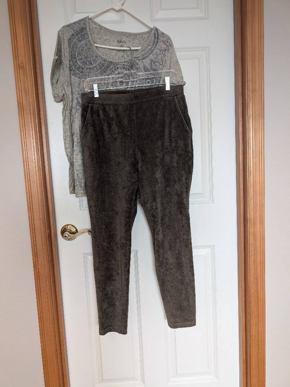 Lands End knit corduroy Ribbed velour straight leg pants or leggings